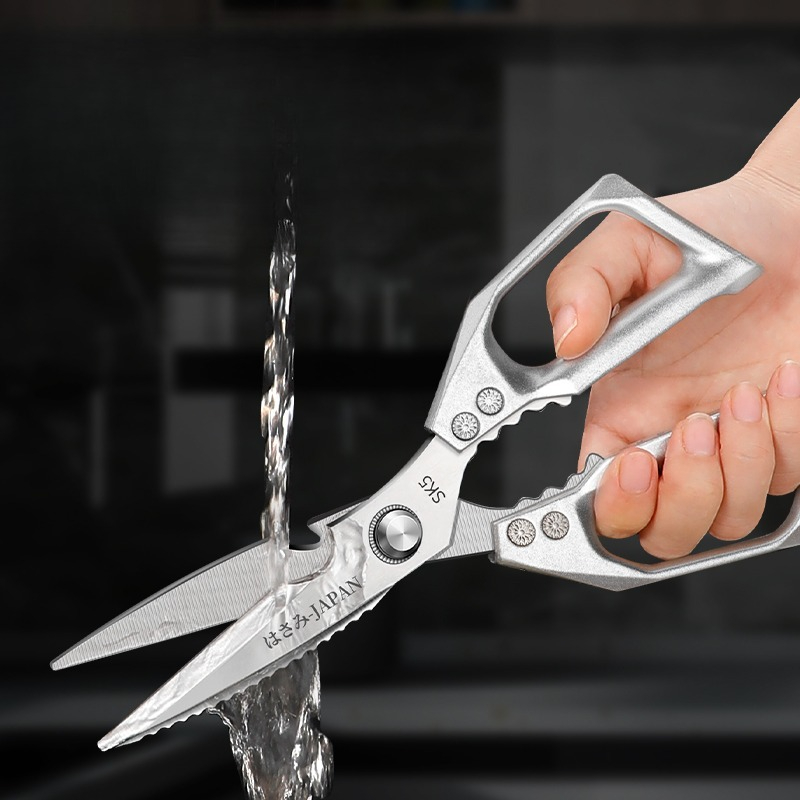 日本製キッチンバサミ 家庭用 ブラックチタン ステンレス鋼  - Woodworking In Japanese のレビューと価格