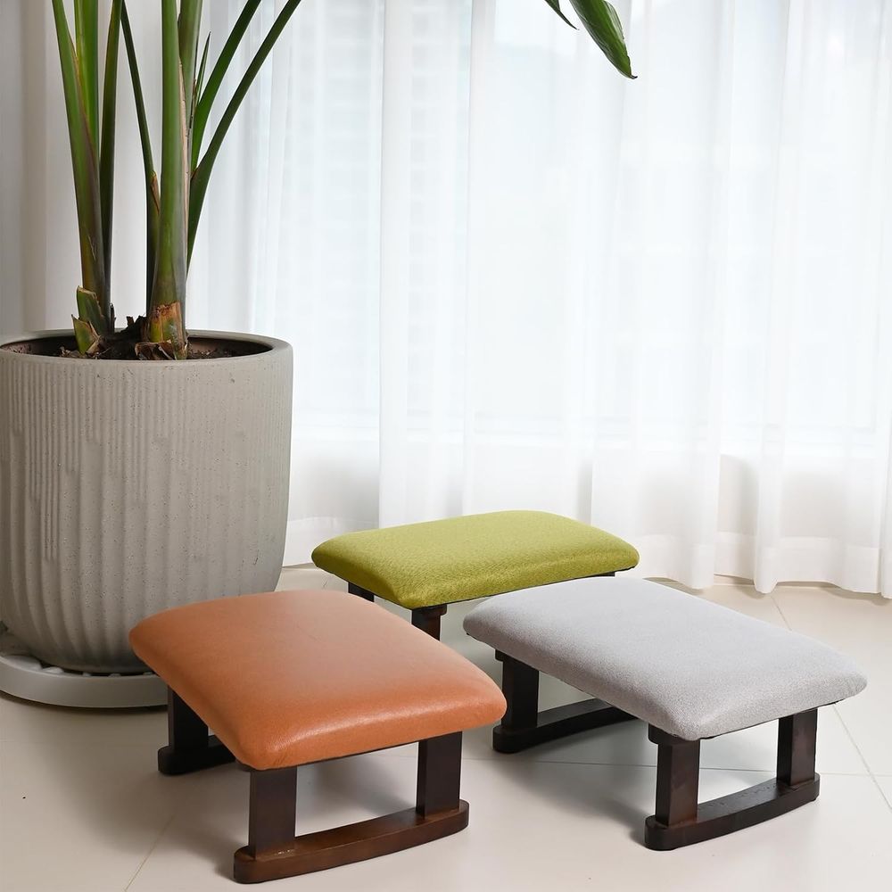 コンパクトなオットマンパッド入りフットレスト、木製脚付き、リ - Woodworking Room のレビューと価格